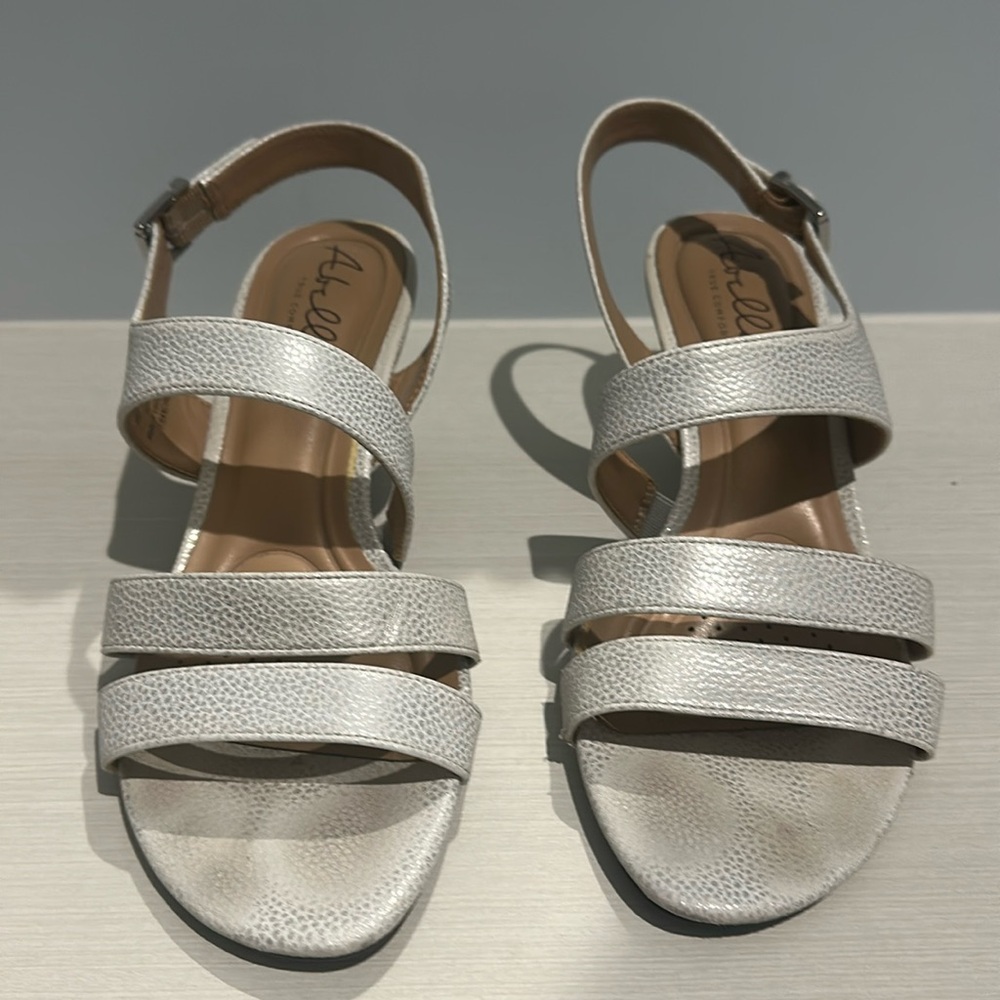 Abella, true comfort size 9 white silver sparkly shoe,